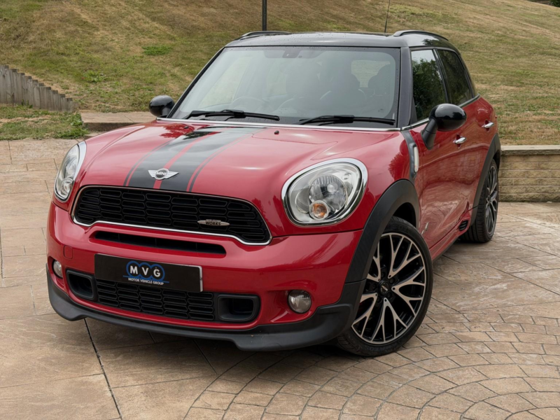 2014 MINI Countryman 1.6 John Cooper Works Countryman in Red — image 1