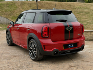 2014 MINI Countryman 1.6 John Cooper Works Countryman in Red — image 4