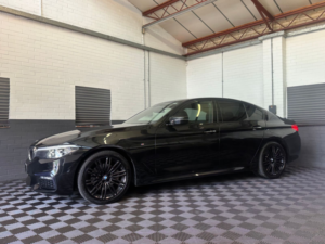 2017 BMW 5 Series 2.0 520d M Sport Saloon 4dr Diesel Auto Euro 6 (s/s) (190 Ps) in Black — image 5