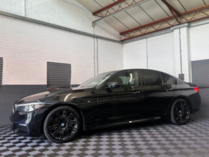 2017 BMW 5 Series 2.0 520d M Sport Saloon 4dr Diesel Auto Euro 6 (s/s) (190 Ps) in Black — image 6