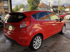 2016 Ford Fiesta 1.0t Ecoboost Titanium Powershift Euro 6 5dr in Red — image 4
