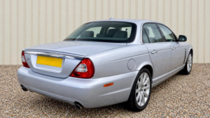 2009 Jaguar Xj 2.7 Tdvi Executive 4dr in Silver — image 5