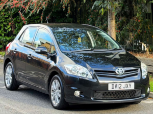 2012 Toyota Auris 1.6 V-Matic Colour Collection Hatchback 5dr Petrol Manual Euro 5 (132 Ps) in Black — image 5
