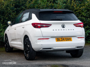 2024 Vauxhall Grandland 1.2 Turbo Ultimate Euro 6 (s/s) 5dr in White — image 5