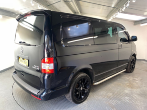 2014 Volkswagen Transporter 2.0 Tdi T30 Highline Kombi 4dr Diesel Manual L1 H1 (198 G/km, 138.08 Bhp) in Black — image 6
