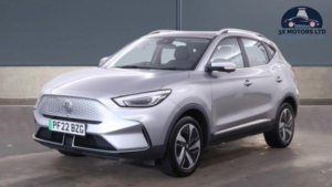 2022 MG MG Zs 51.1kwh Trophy Connect Auto 5dr in Silver — image 2