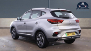 2022 MG MG Zs 51.1kwh Trophy Connect Auto 5dr in Silver — image 3
