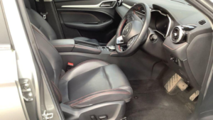 2022 MG MG Zs 51.1kwh Trophy Connect Auto 5dr in Silver — image 4