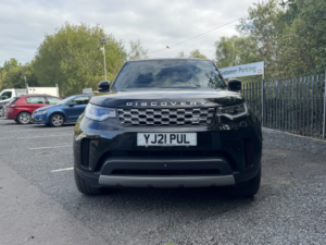 2021 Land Rover Discovery 3.0 D300 Mhev Se in Black — image 4