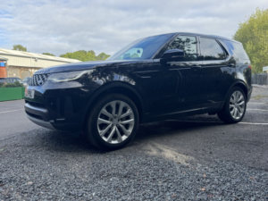 2021 Land Rover Discovery 3.0 D300 Mhev Se in Black — image 6