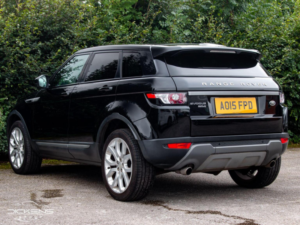 2015 Land Rover Range Rover Evoque 2.2 Sd4 Pure Tech 4WD Euro 5 (s/s) 5dr in Black — image 5
