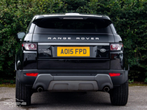 2015 Land Rover Range Rover Evoque 2.2 Sd4 Pure Tech 4WD Euro 5 (s/s) 5dr in Black — image 6