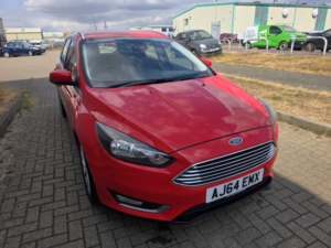 2015 Ford Focus 1.0 T Ecoboost Titanium Estate in Red — image 2