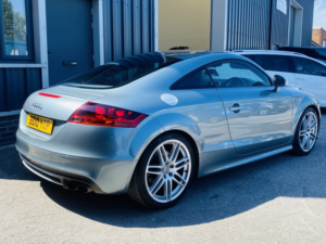 2010 Audi Tts 2.0 Tfsi in Grey — image 3