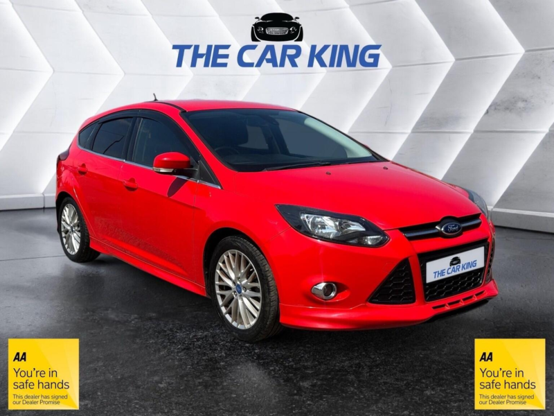 2014 Ford Focus 1.0t Ecoboost Zetec S Euro 5 (s/s) 5dr in Red — image 1