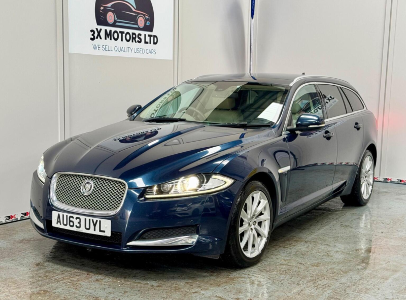 2013 Jaguar Xf 3.0d V6 Premium Luxury Sportbrake Auto Euro 5 (s/s) 5dr in Blue — image 1