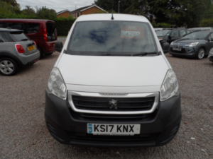 2017 Peugeot Partner 1.6 Bluehdi 854 Professional in White — image 2