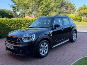 2021 MINI Countryman 1.5 10kwh Cooper Se Classic Auto All4 Euro 6 (s/s) 5dr in Black — image 3