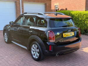 2021 MINI Countryman 1.5 10kwh Cooper Se Classic Auto All4 Euro 6 (s/s) 5dr in Black — image 5