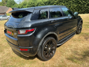 2017 Land Rover Range Rover Evoque 2.0 Td4 Hse Dynamic Lux in Black — image 3