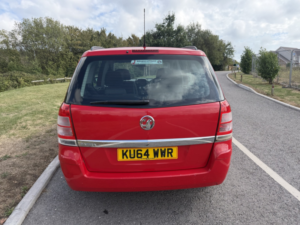 2014 Vauxhall Zafira 1.8 16v Exclusiv in Red — image 5