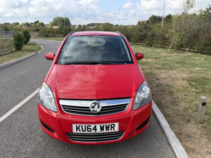2014 Vauxhall Zafira 1.8 16v Exclusiv in Red — image 6