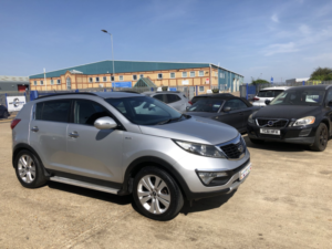 2010 Kia Sportage 2.0 First Edition in Silver — image 2