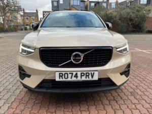 2025 Volvo Xc40 2.0 B3 Mhev Plus Dct Auto Euro 6 (s/s) 5dr in Brown — image 3
