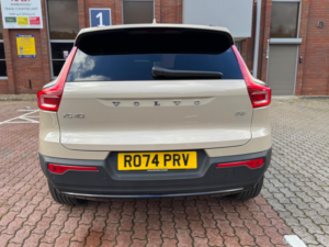 2025 Volvo Xc40 2.0 B3 Mhev Plus Dct Auto Euro 6 (s/s) 5dr in Brown — image 5