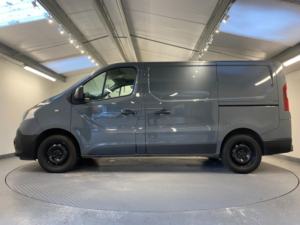 2021 Renault Trafic 2.0 Dci Energy 28 Business+ Panel Van 5dr Diesel Manual Swb Standard Roof Euro 6 (s/s) (120 Ps) in Grey — image 2