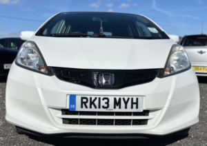 2013 Honda Jazz 1.4 I-Vtec Es in White — image 2