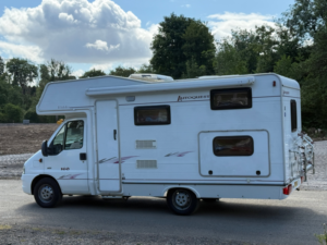2006 Peugeot Boxer Hdi 330 Lx Mwb C/c in Multicolour — image 2