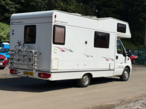2006 Peugeot Boxer Hdi 330 Lx Mwb C/c in Multicolour — image 4