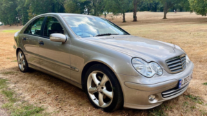 2005 Mercedes-Benz C Class 1.8 C180 Kompressor Classic Se 4dr in Silver — image 4
