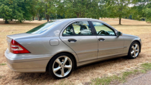 2005 Mercedes-Benz C Class 1.8 C180 Kompressor Classic Se 4dr in Silver — image 6