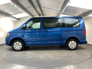 2014 Volkswagen Transporter Shuttle 2.0 Td T30 S Minibus 4dr Diesel Manual L1 H1 (193 G/km, 83 Bhp) in Blue — image 2
