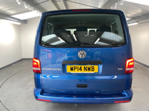 2014 Volkswagen Transporter Shuttle 2.0 Td T30 S Minibus 4dr Diesel Manual L1 H1 (193 G/km, 83 Bhp) in Blue — image 5