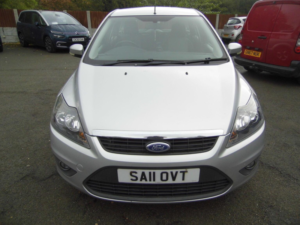 2011 Ford Focus 1.6 Zetec 5dr in Silver — image 2