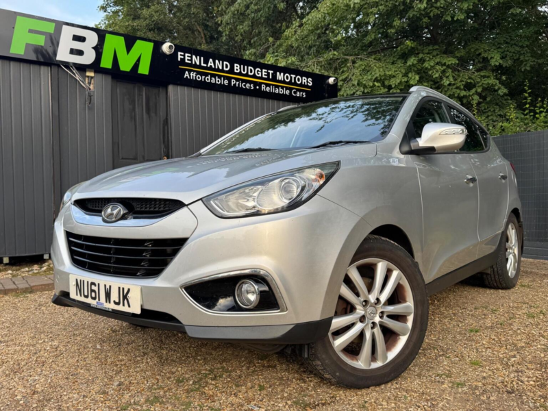 2011 Hyundai Ix35 2.0 Crdi Premium 4WD Euro 5 5dr in Silver — image 1