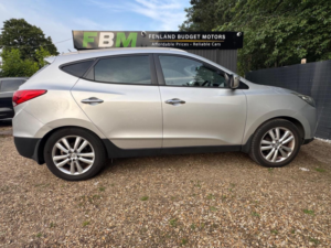 2011 Hyundai Ix35 2.0 Crdi Premium 4WD Euro 5 5dr in Silver — image 5