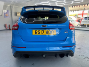 2017 Ford Focus 2.3t Ecoboost Rs AWD Euro 6 (s/s) 5dr in Blue — image 4