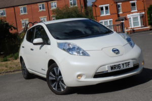 2016 Nissan Leaf 30kwh Tekna Auto 5dr in White — image 3