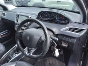 2014 Peugeot 2008 1.2 E-Vti Puretech Allure in Grey — image 4