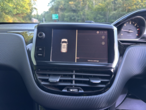 2017 Peugeot 2008 1.6 Bluehdi Allure in Grey — image 4