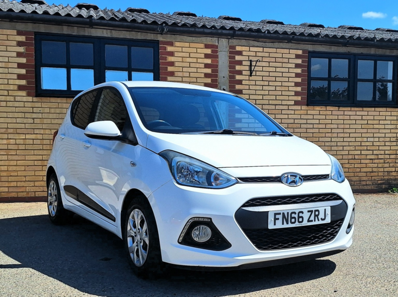 2016 Hyundai I10 1.0 I10 Go! 1.0 in White — image 1