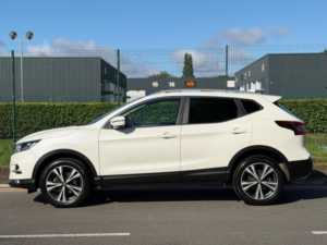 2018 Nissan Qashqai 1.2 Dig-T N-Connecta Euro 6 (s/s) 5dr in White — image 6