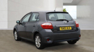 2012 Toyota Auris 1.6 V-Matic Colour Collection Euro 5 5dr in Grey — image 4
