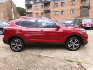 2018 Nissan Qashqai 1.2 Dig-T N-Connecta in Red — image 3