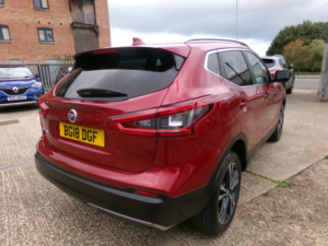 2018 Nissan Qashqai 1.2 Dig-T N-Connecta in Red — image 5