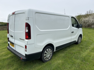 2016 Renault Trafic 1.6 Sl27 Dci 115 Business+ in White — image 5